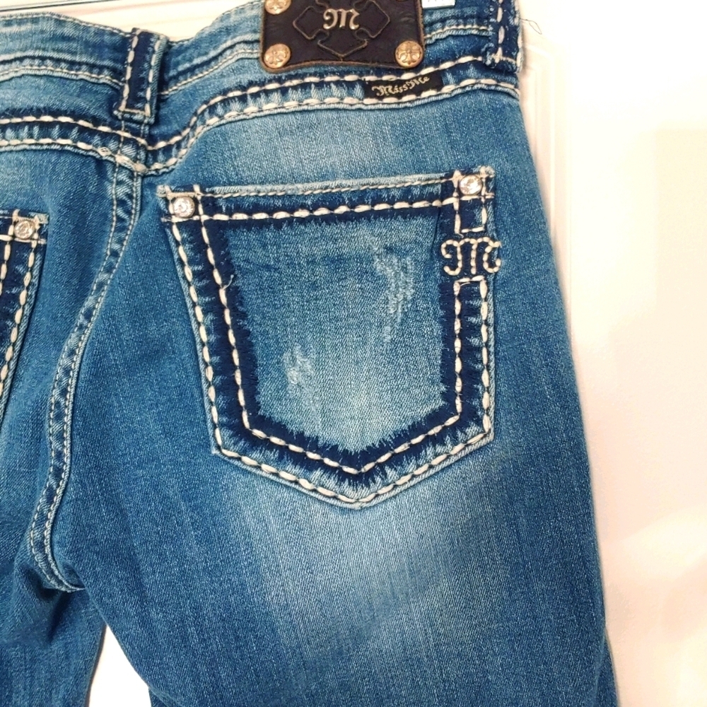 Miss Me Boyfriend Capris...Size 28